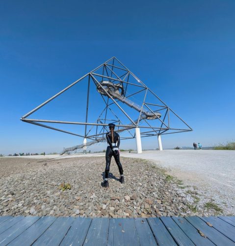 PXL_20250420_101629809.MP_genExpand